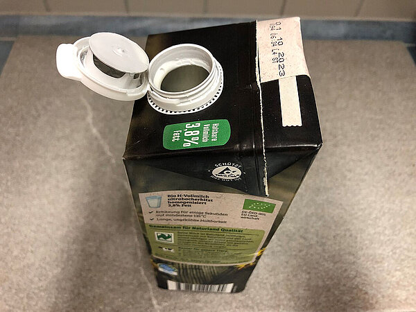 Der Deckel bleibt dran. (Foto: Pressestelle HTWK) Milch-Tetrapack